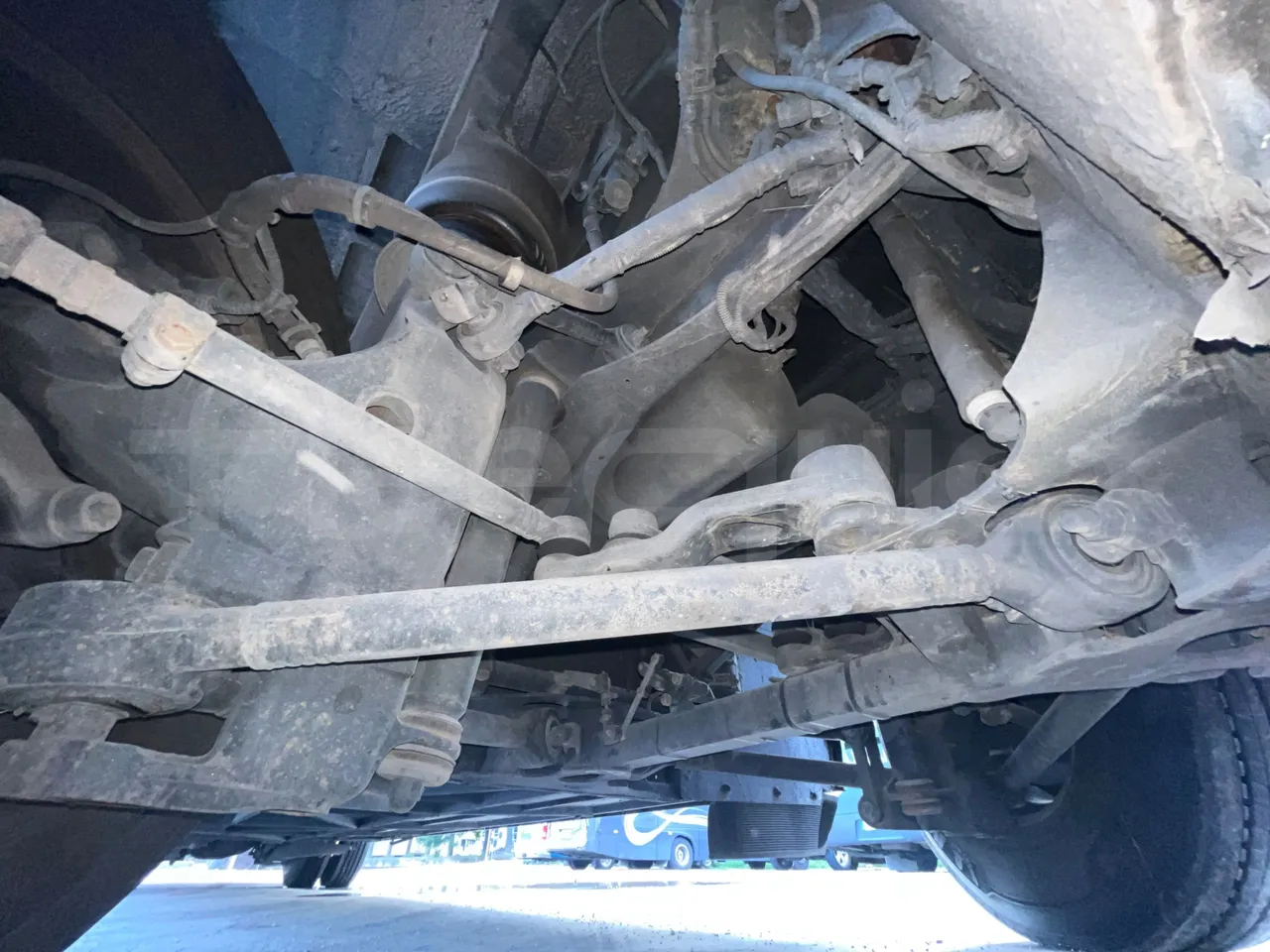 Beulas Man Glory B3RJ - Euro6 - 338kW - 14.600mt - front shock absorbers right