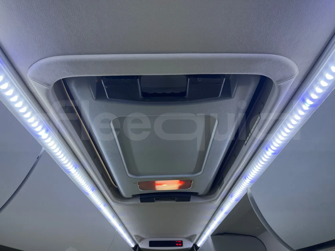 Beulas Man Glory B3RJ - Euro6 - 338kW - 14.600mt - roof hatch 1