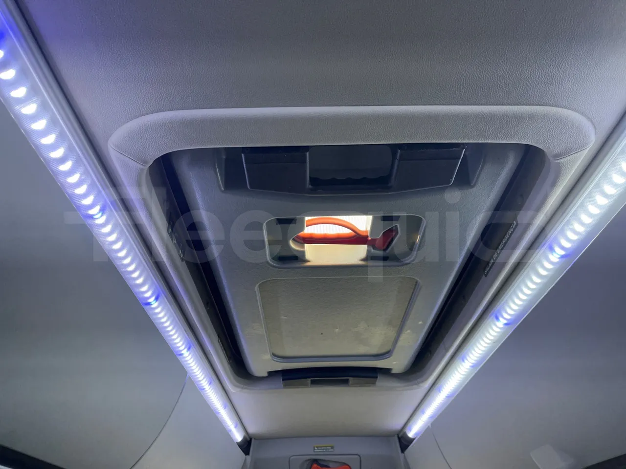 Beulas Man Glory B3RJ - Euro6 - 338kW - 14.600mt - roof hatch 2