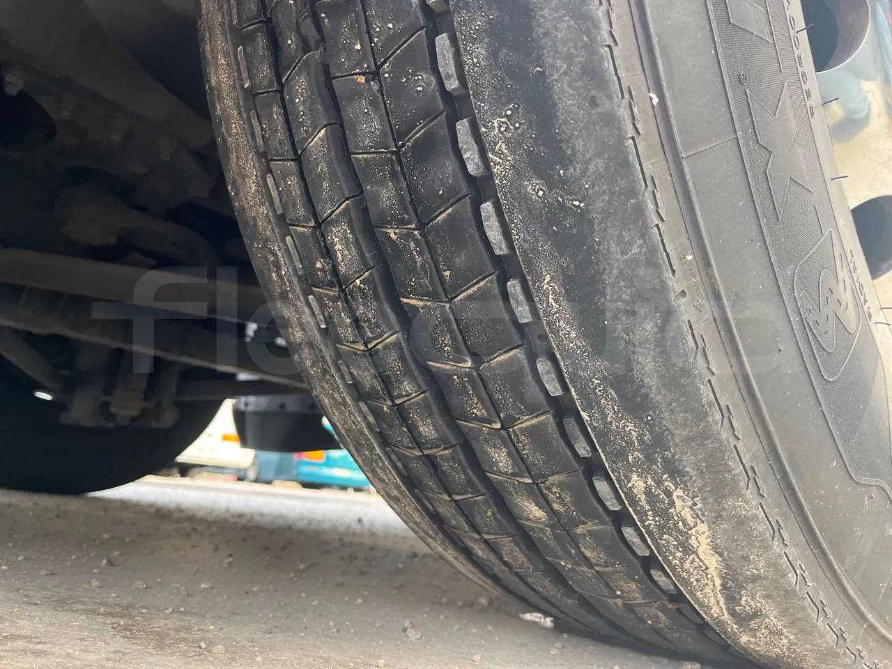 Beulas Man Glory B3RJ - Euro6 - 338kW - 14.600mt - tread condition front tires right