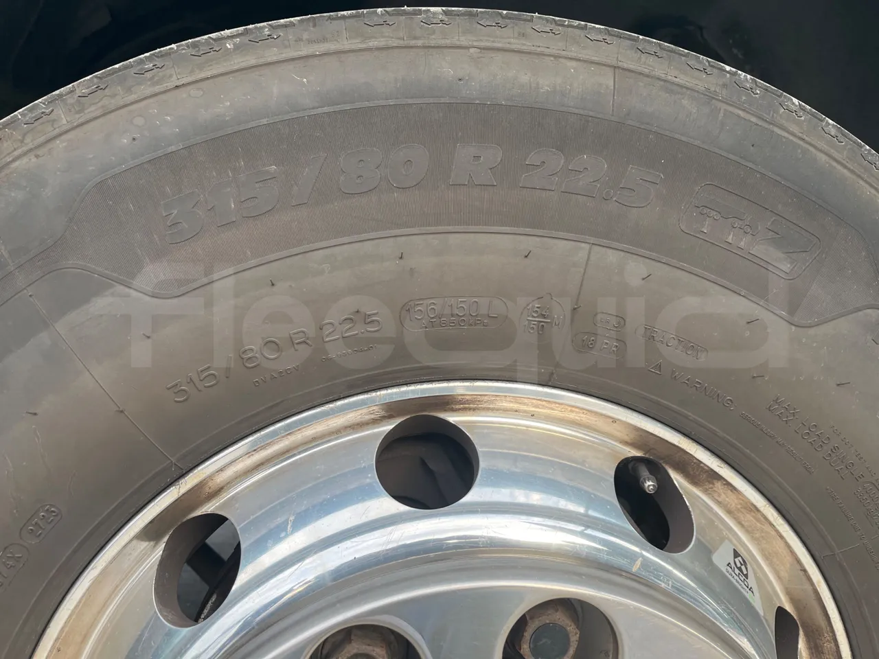 Beulas Man Glory B3RJ - Euro6 - 338kW - 14.600mt - rear left tire photo
