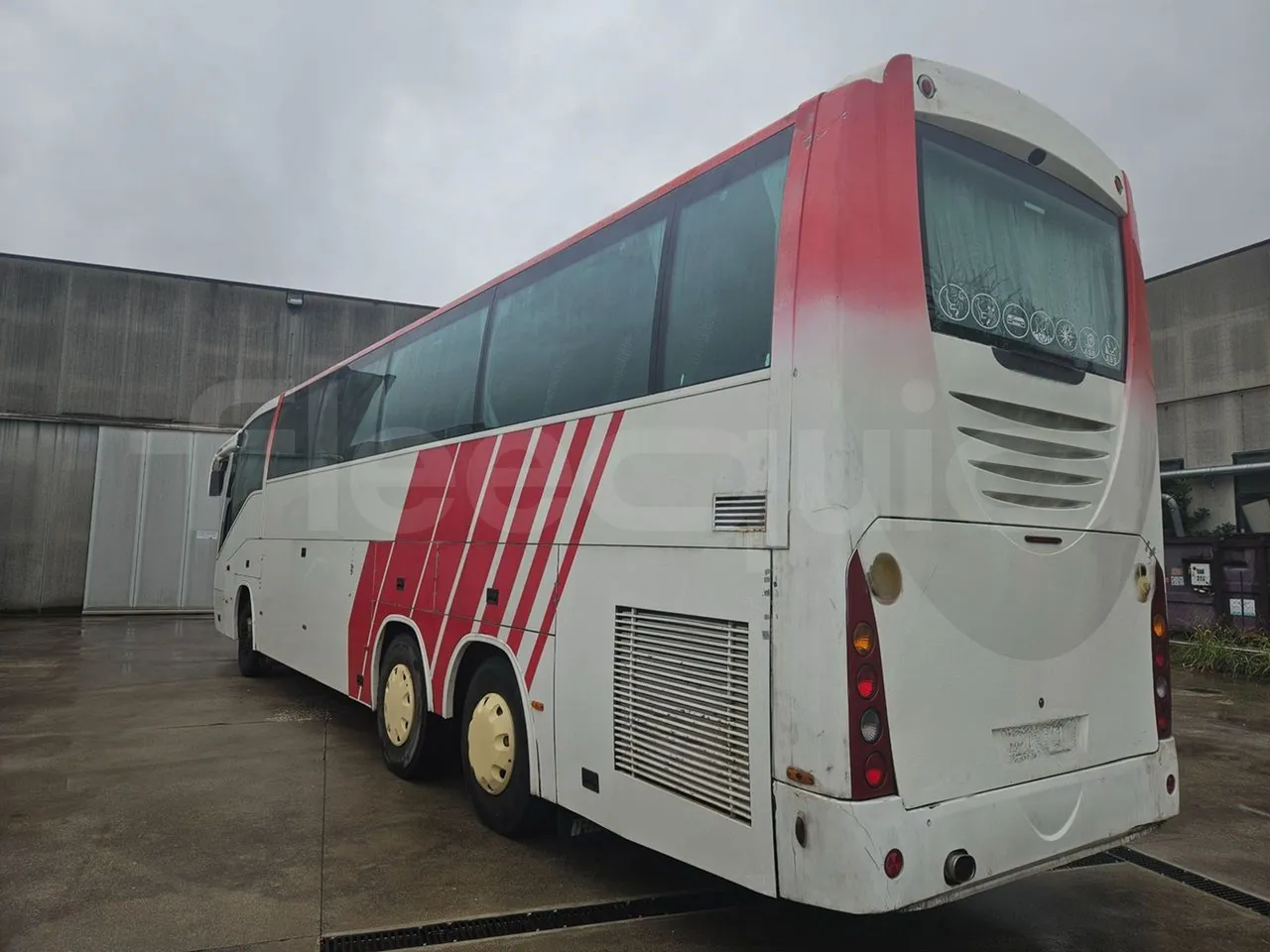 Scania Irizar K124EB-6X2/ Euro 3 - 309 Kw - 12.85 Mt - 3/4 left rear side