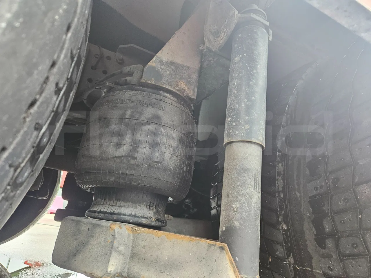 Scania Irizar K124EB-6X2/ Euro 3 - 309 Kw - 12.85 Mt - axel 2 air springs 1 right