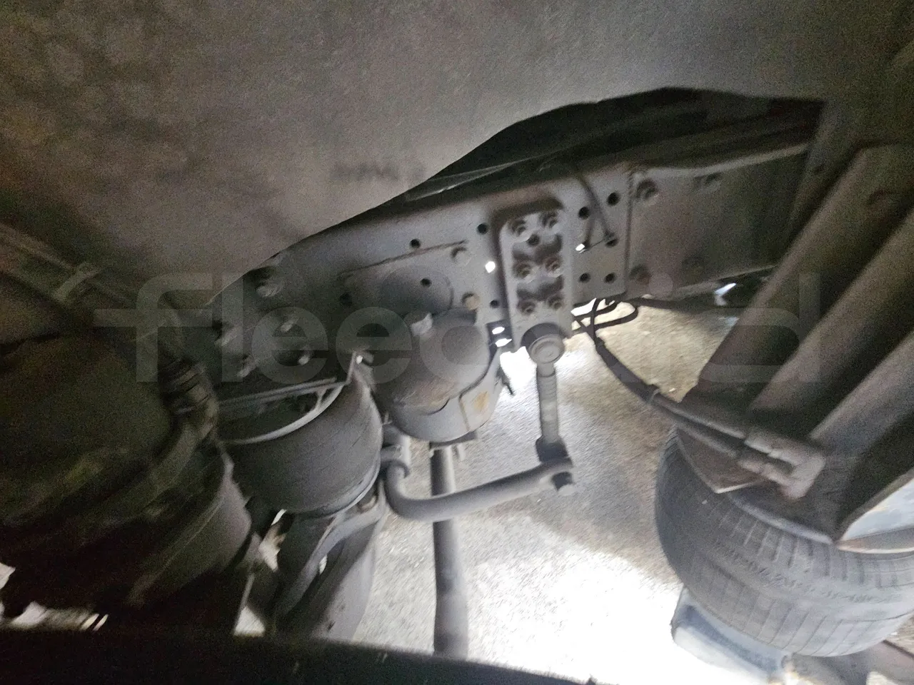 Scania Irizar K124EB-6X2/ Euro 3 - 309 Kw - 12.85 Mt - axel 3 caliper brakes right