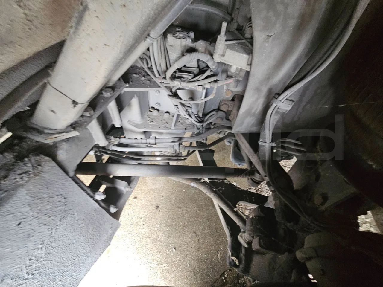 Scania Irizar K124EB-6X2/ Euro 3 - 309 Kw - 12.85 Mt - front air springs left