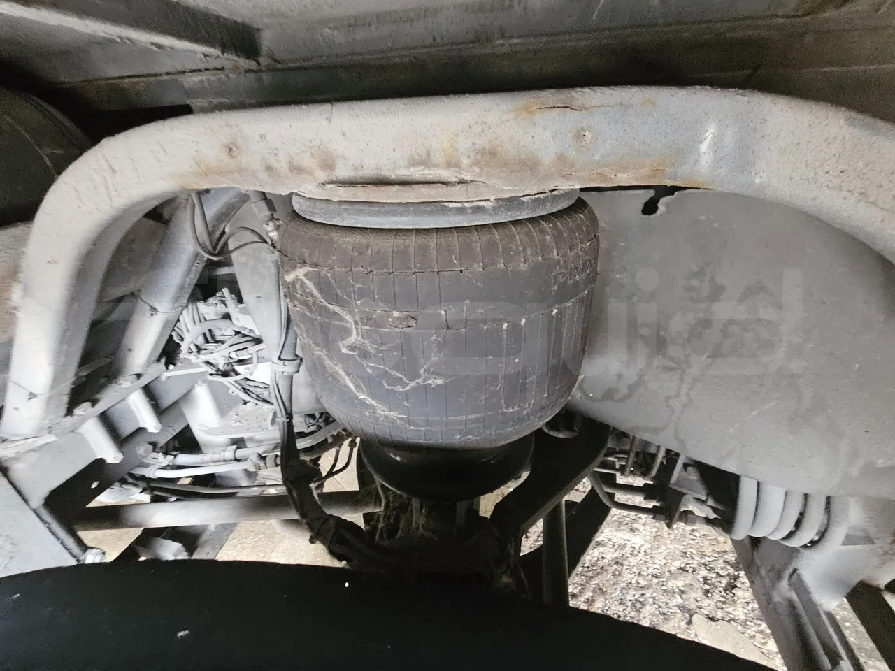 Scania Irizar K124EB-6X2/ Euro 3 - 309 Kw - 12.85 Mt - front shock absorbers left