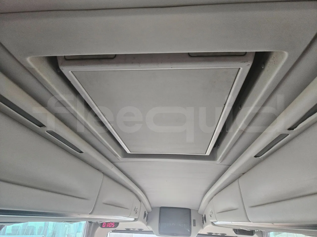 Scania Irizar K124EB-6X2/ Euro 3 - 309 Kw - 12.85 Mt - roof hatch 1