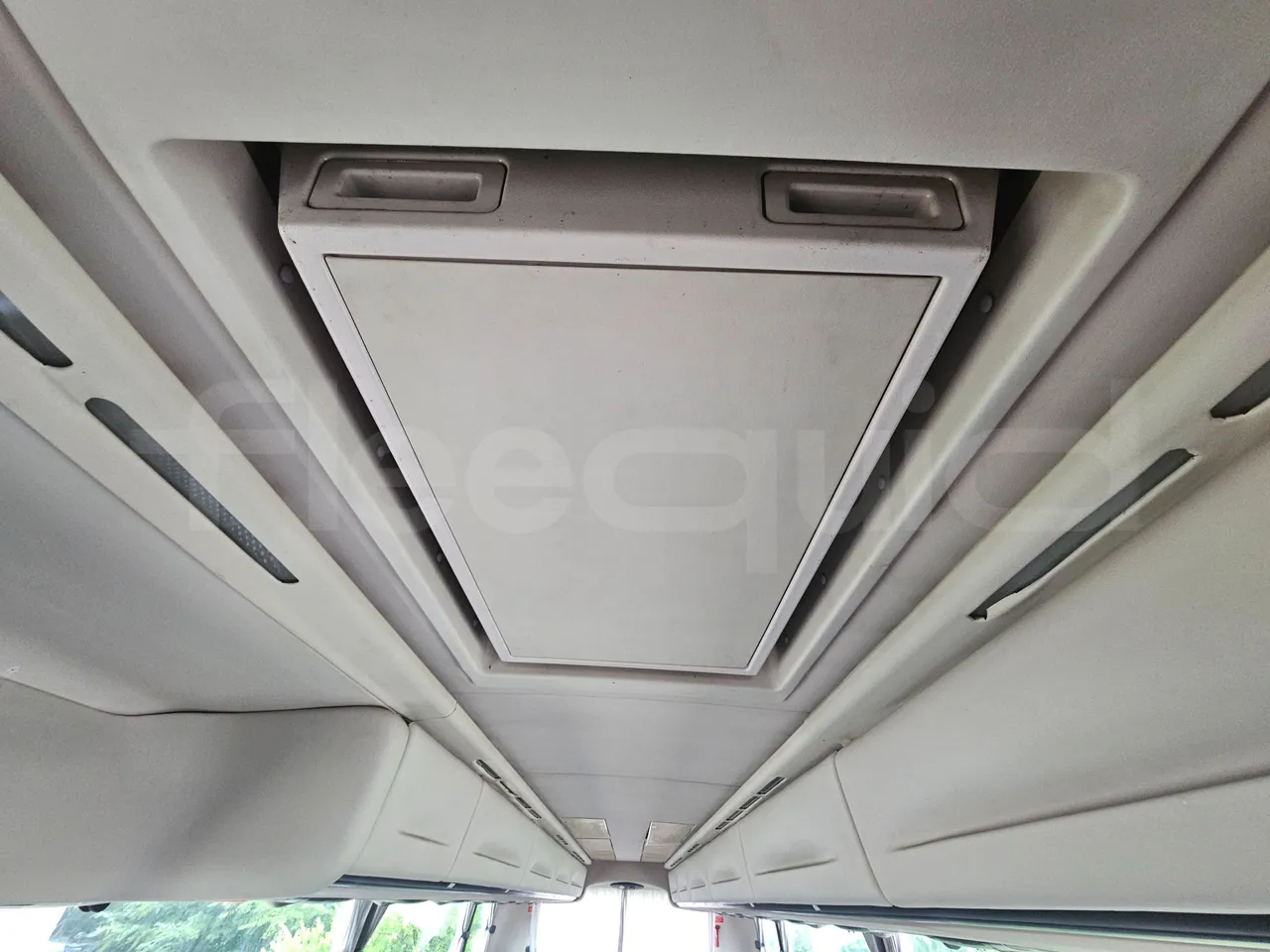 Scania Irizar K124EB-6X2/ Euro 3 - 309 Kw - 12.85 Mt - roof hatch 2