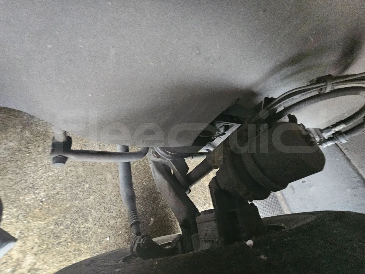 Scania Irizar K124EB-6X2/ Euro 3 - 309 Kw - 12.85 Mt - axel 3 shock absorbers 1 left