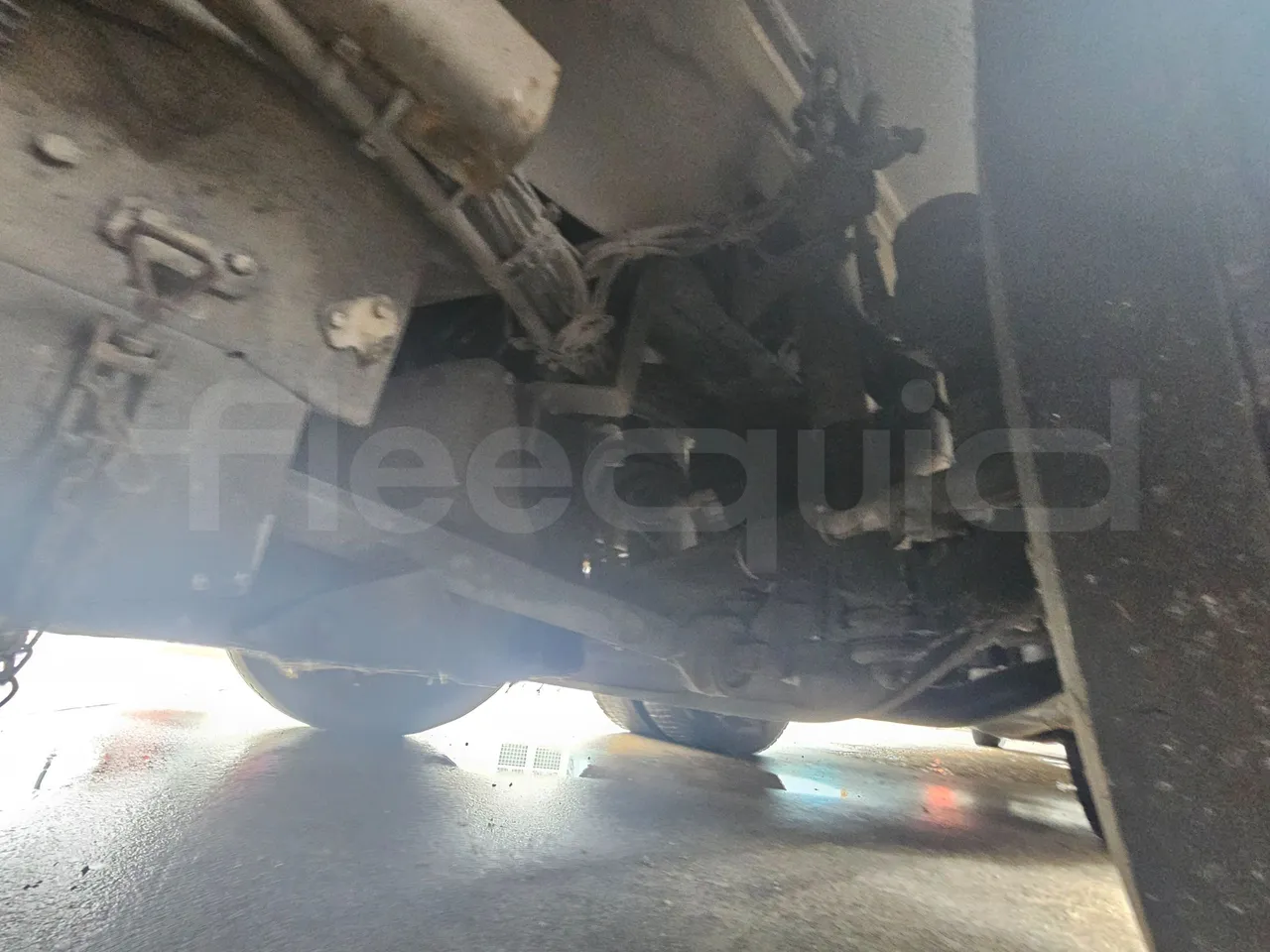 Scania Irizar K124EB-6X2/ Euro 3 - 309 Kw - 12.85 Mt - axel 3 shock absorbers 2 right