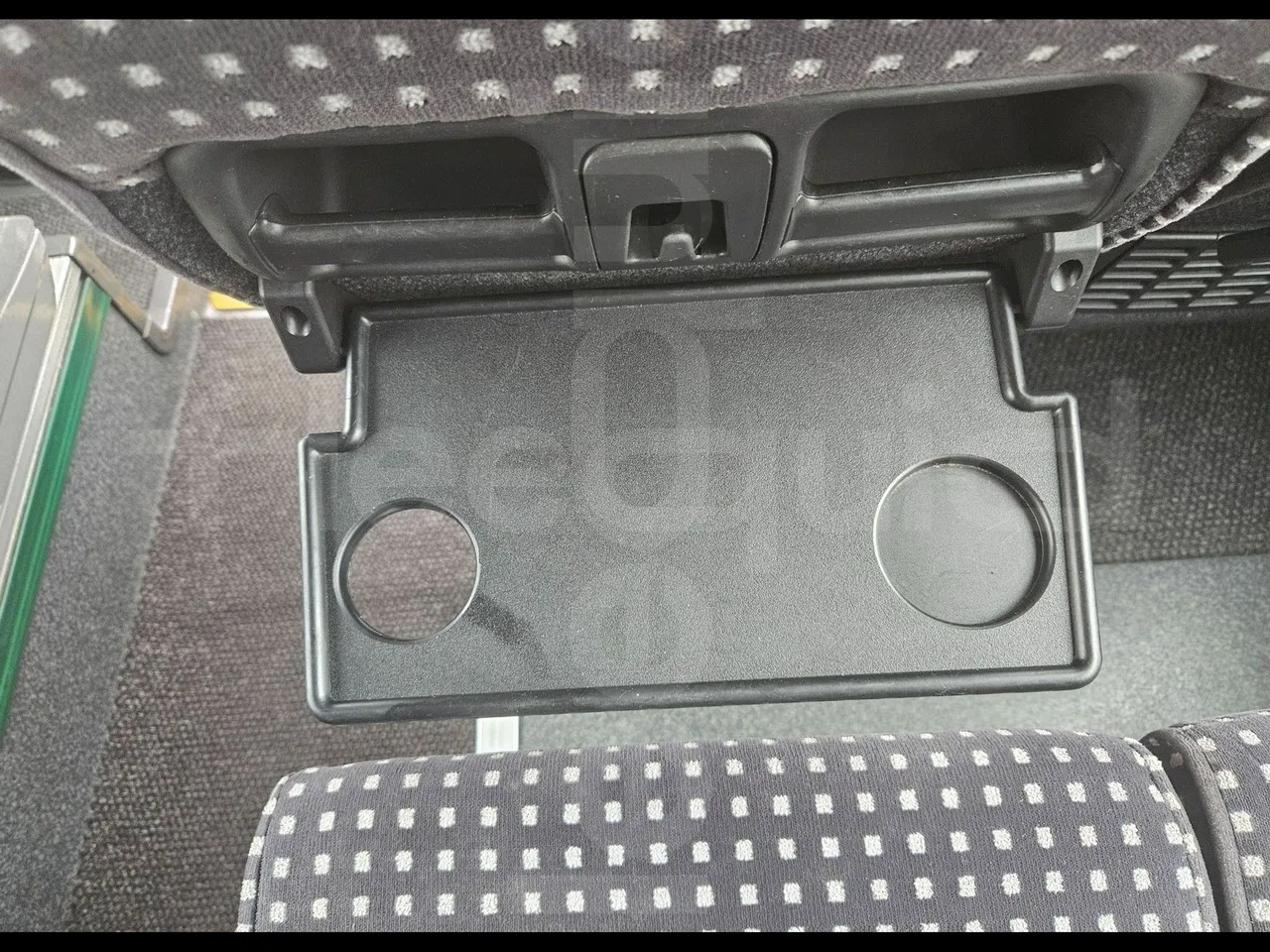 Scania Irizar K124EB-6X2/ Euro 3 - 309 Kw - 12.85 Mt - table detail photo