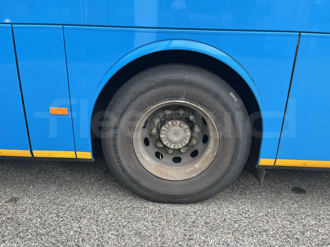 Mercedes-Benz Integro - Second Axle Left Side: Complete Wheel