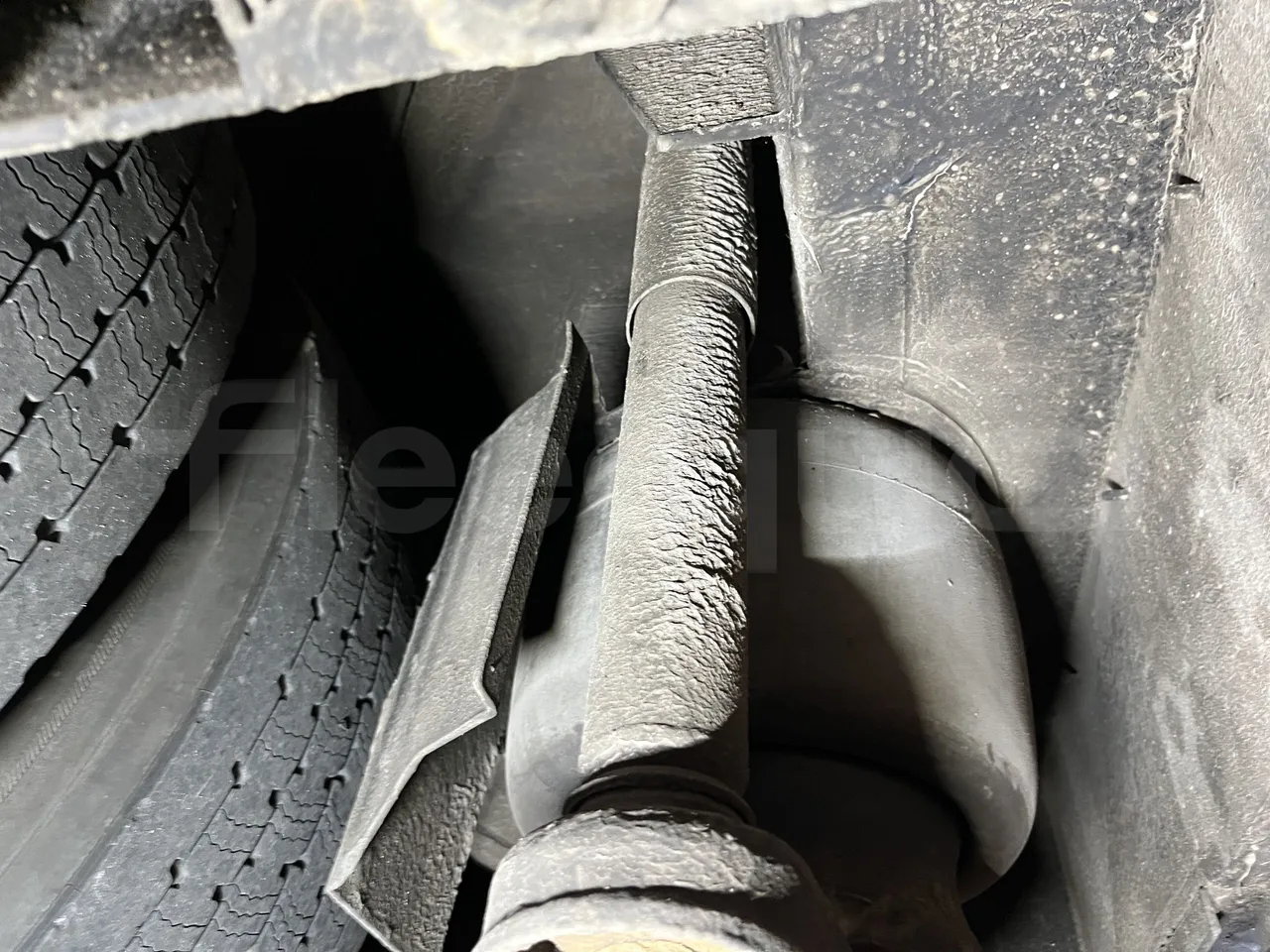 Mercedes-Benz Integro - Second Axle First Shock Absorbers Right Side