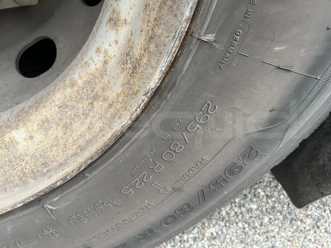 Mercedes-Benz Integro - Second Axle Left Side: Tyre Size