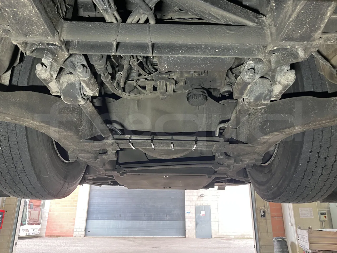 Mercedes-Benz Integro - Second Axle Central