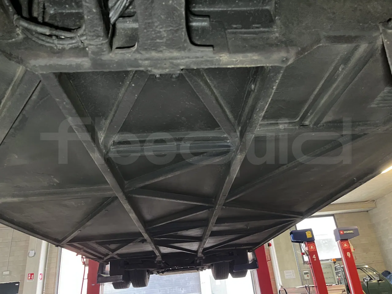 Mercedes-Benz Integro - Central Undercarriage