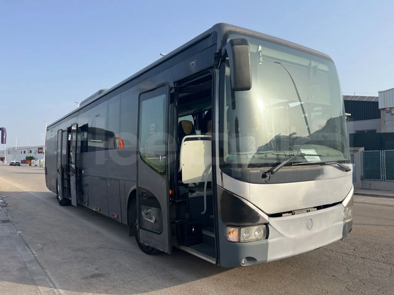 Irisbus Arway 160/01 - EUR5 - 243kW - 12.756m - 3/4 right front doors open