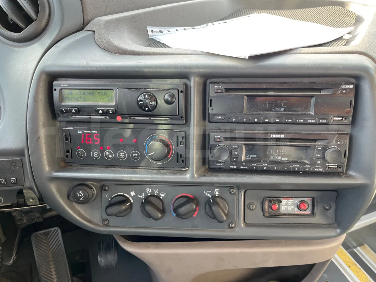 Irisbus Arway 160/01 - EUR5 - 243kW - 12.756m - radio accessories photo