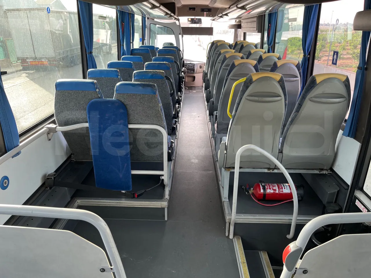 Irisbus Arway 160/01 - EUR5 - 243kW - 12.756m - forward view middle aisle