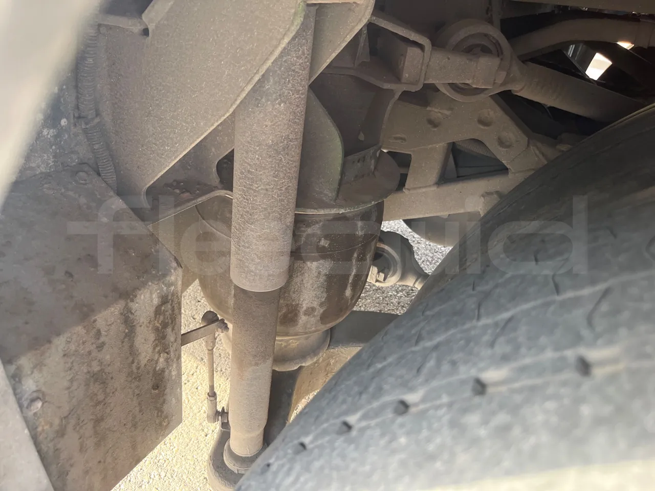Irisbus Arway 160/01 - EUR5 - 243kW - 12.756m - axle 2 shock absorbers 1 left