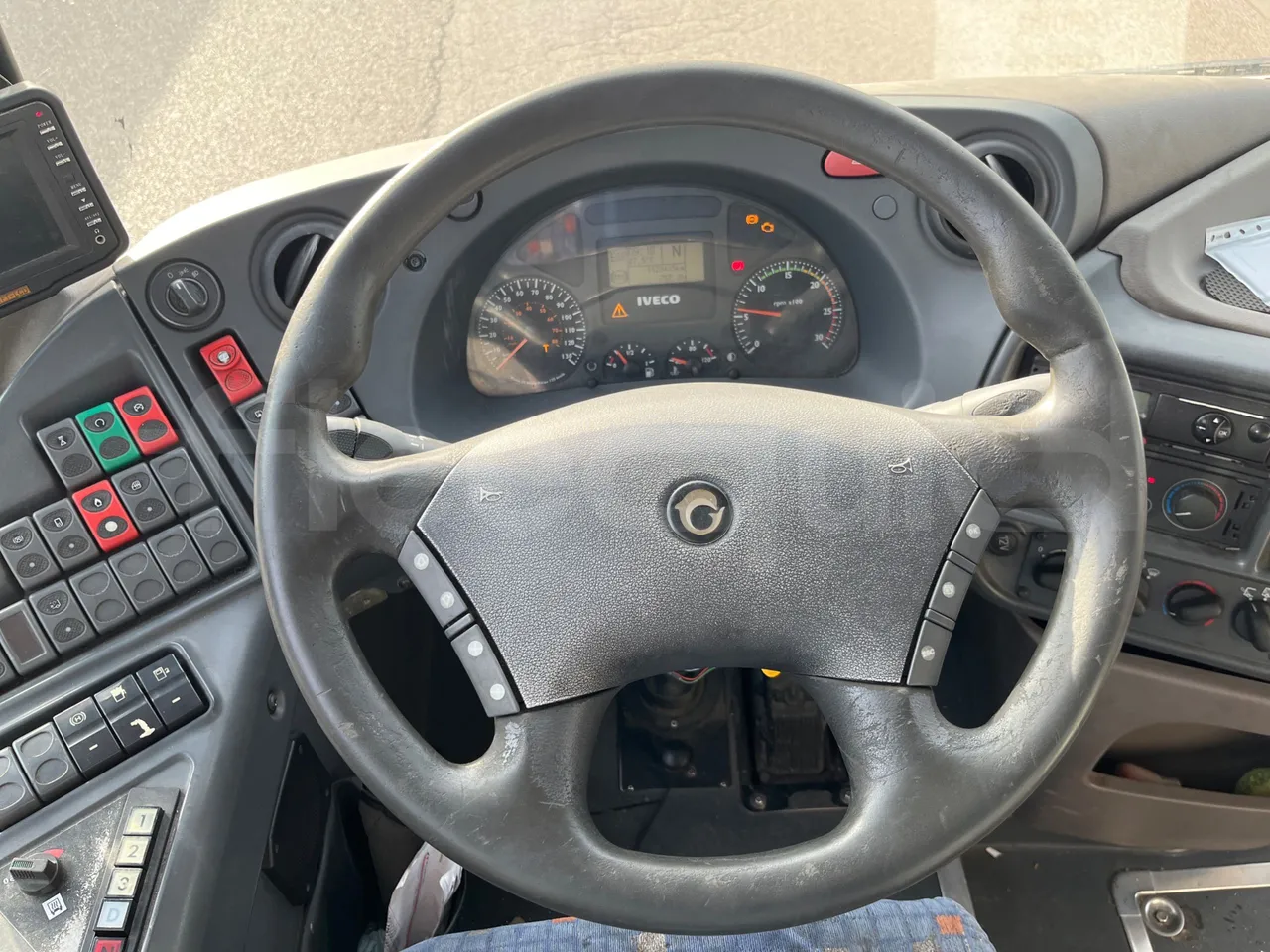 Irisbus Arway 160/01 - EUR5 - 243kW - 12.756m - steering wheel photo
