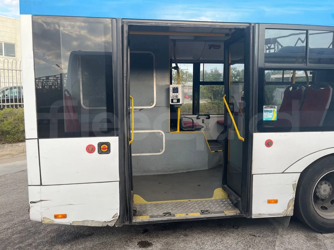 Solaris Urbino 12 - EUR5 - 188kW - 12m - front door 3 open