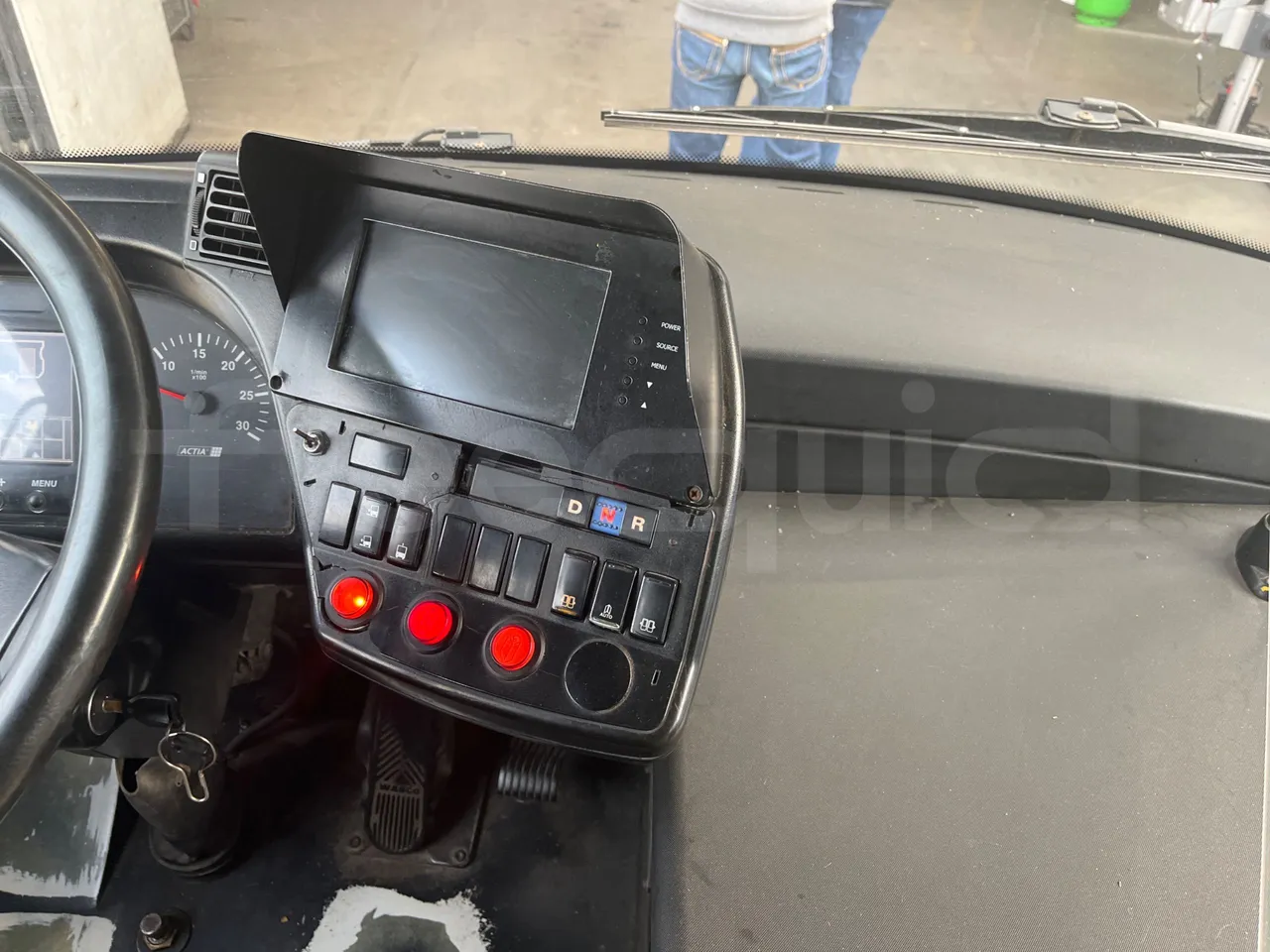 Solaris Urbino 12 - EUR5 - 188kW - 12m - radio accessories photo
