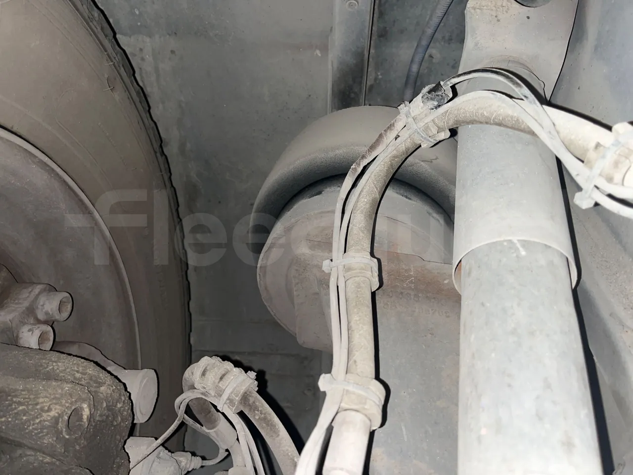 Solaris Urbino 12 - EUR5 - 188kW - 12m - front air springs left
