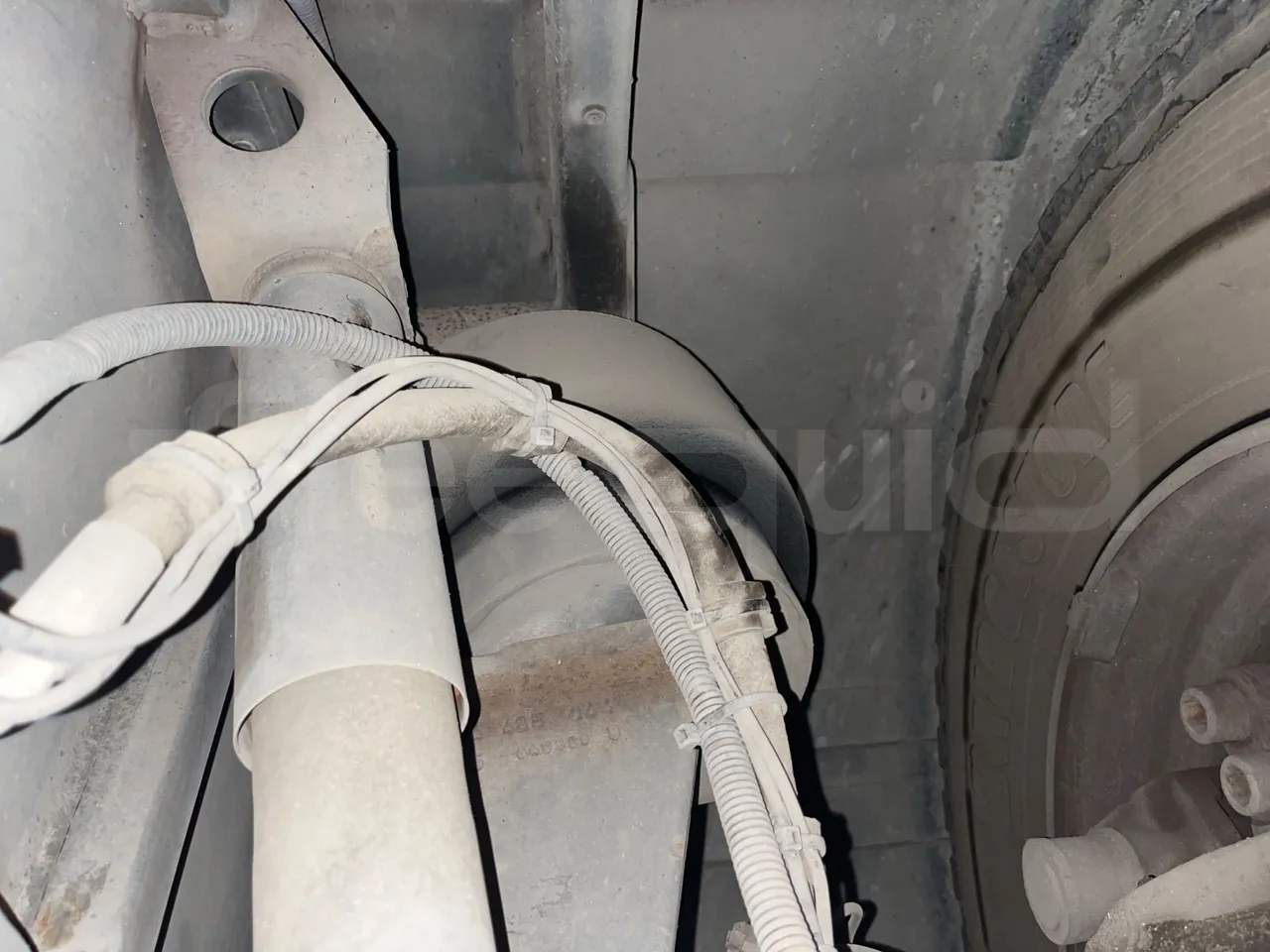 Solaris Urbino 12 - EUR5 - 188kW - 12m - front air springs right