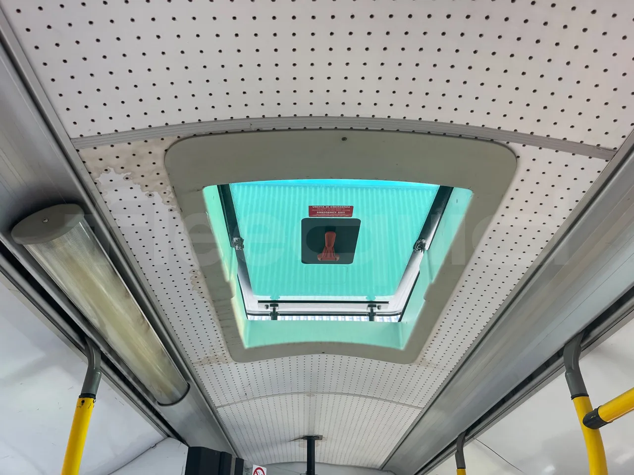 Solaris Urbino 12 - EUR5 - 188kW - 12m - roof hatch 1