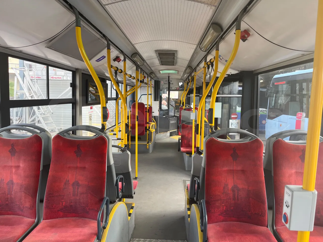 Solaris Urbino 12 - EUR5 - 188kW - 12m - forward view middle aisle