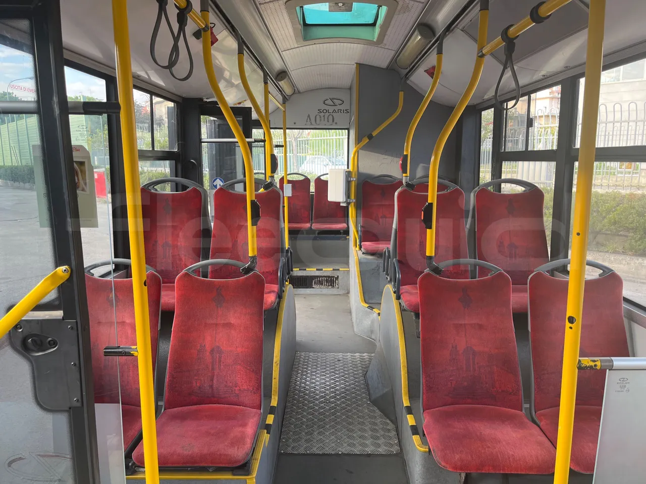 Solaris Urbino 12 - EUR5 - 188kW - 12m - reverse view middle aisle