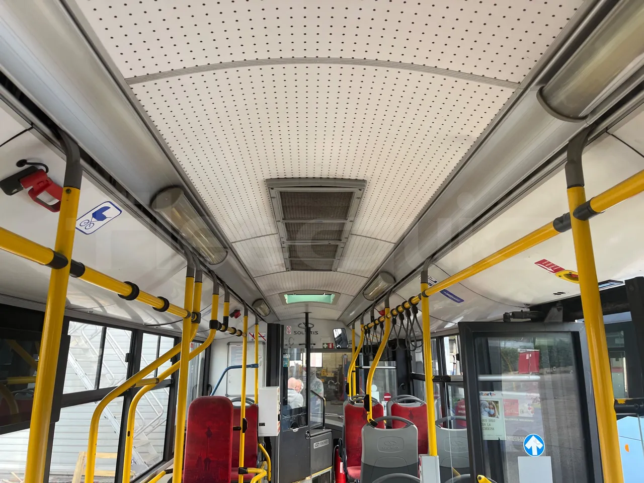 Solaris Urbino 12 - EUR5 - 188kW - 12m - overhead compartments photo