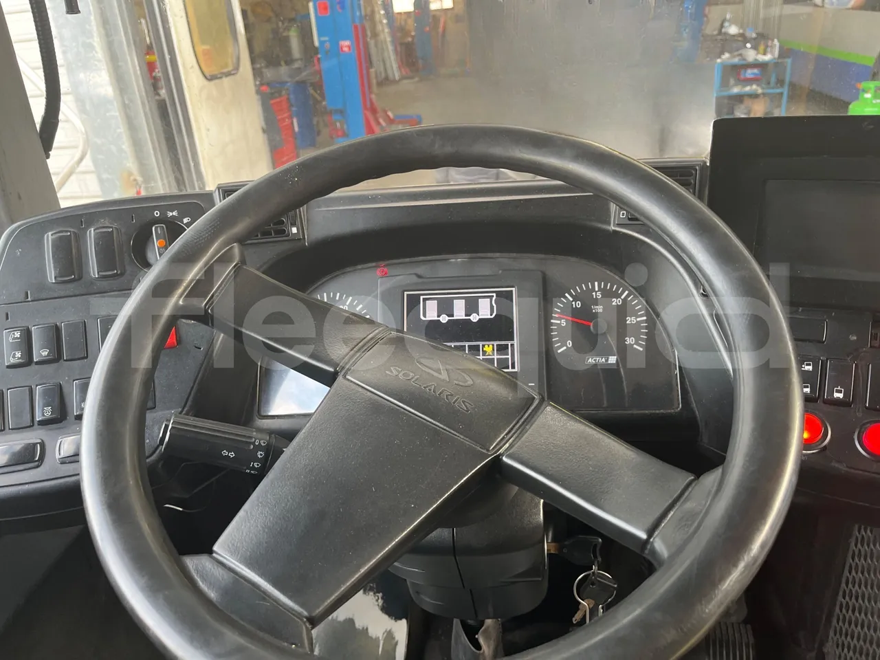 Solaris Urbino 12 - EUR5 - 188kW - 12m - steering wheel photo