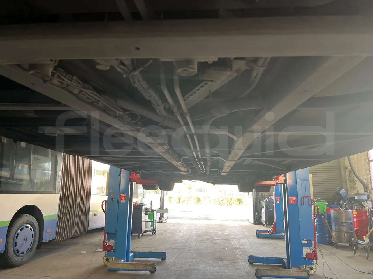 Solaris Urbino 12 - EUR5 - 188kW - 12m - central undercarriage photo