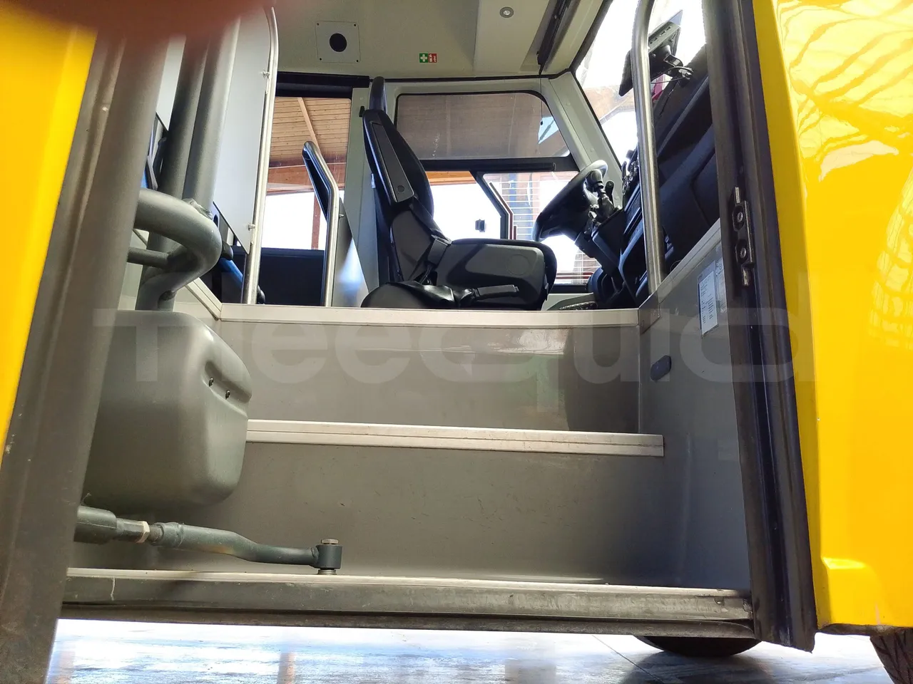 Iveco Indcar WGIVMY11 MOBI SCUOLABUS - EUR6 - 100Kw - 8,592m - jack and driver keys