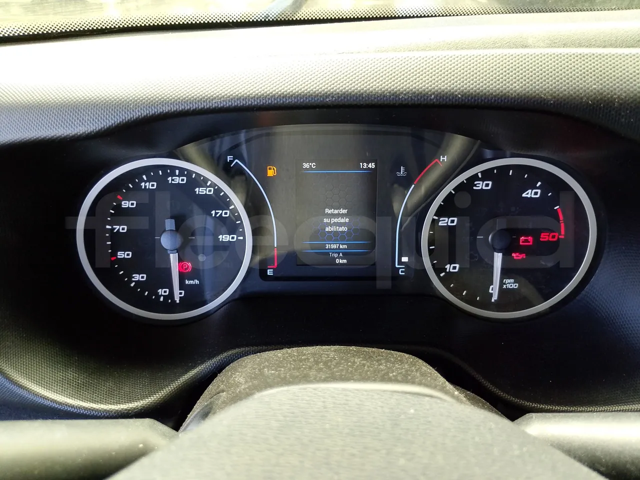 Iveco Indcar WGIVMY11 MOBI SCUOLABUS - EUR6 - 100Kw - 8,592m - dashboard lights on