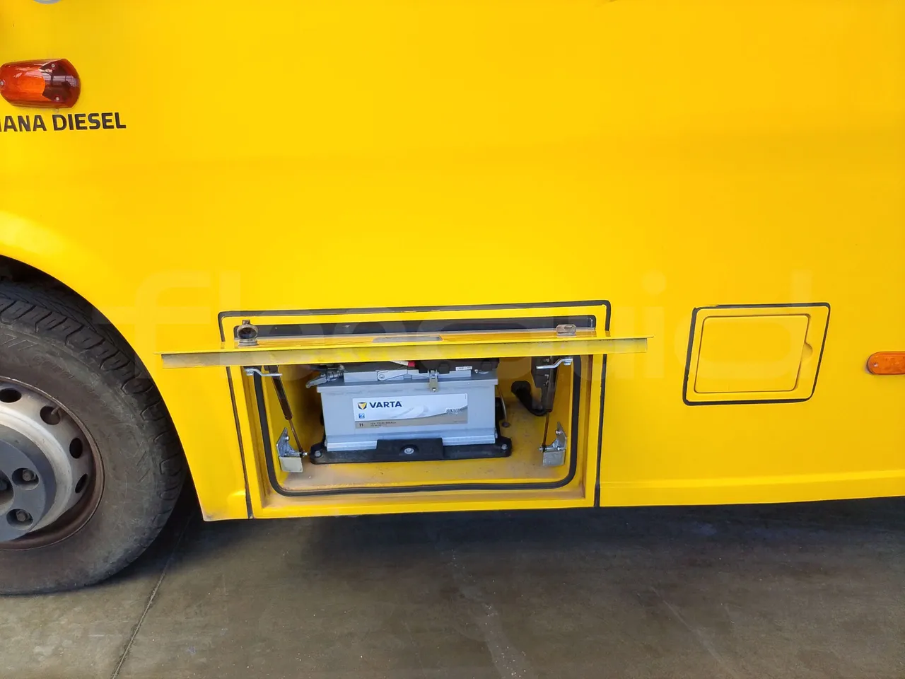 Iveco Indcar WGIVMY11 MOBI SCUOLABUS - EUR6 - 100Kw - 8,592m - external compartments photo