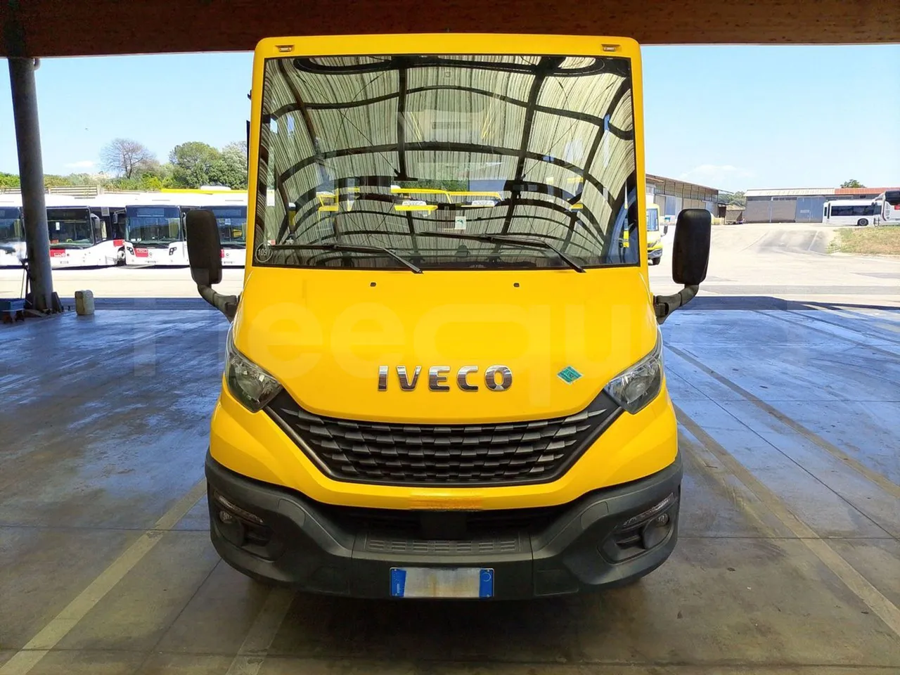 Iveco Indcar WGIVMY11 MOBI SCUOLABUS - EUR6 - 100Kw - 8,592m - front photo