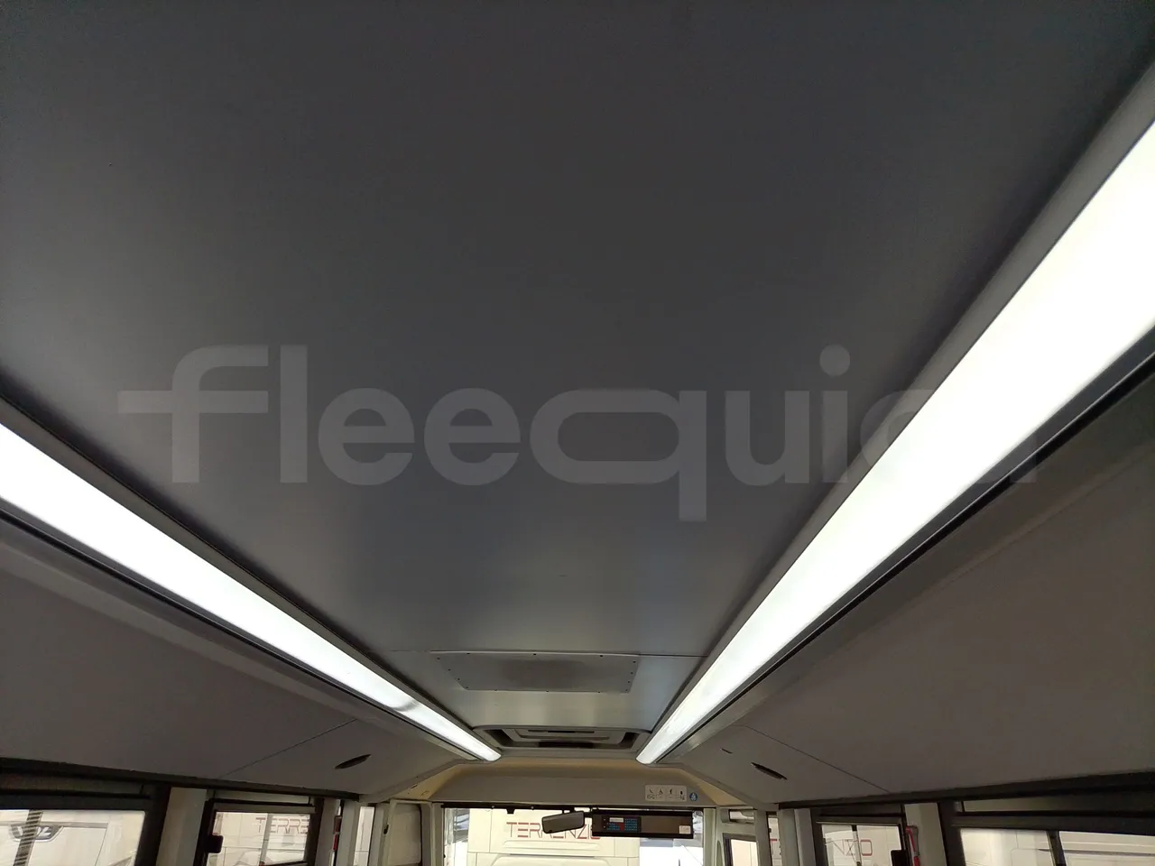 Iveco Indcar WGIVMY11 MOBI SCUOLABUS - EUR6 - 100Kw - 8,592m - overhead compartments photo