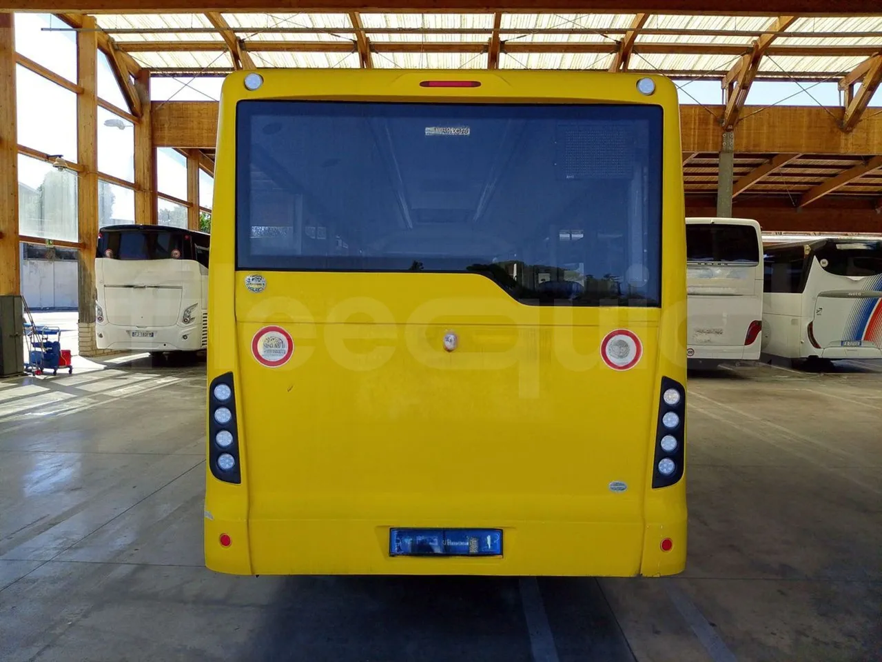 Iveco Indcar WGIVMY11 MOBI SCUOLABUS - EUR6 - 100Kw - 8,592m - rear hatch closed