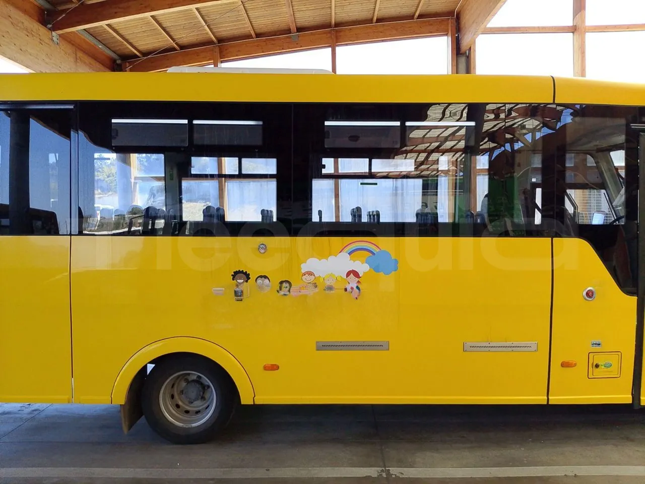 Iveco Indcar WGIVMY11 MOBI SCUOLABUS - EUR6 - 100Kw - 8,592m - turntable external (18m)