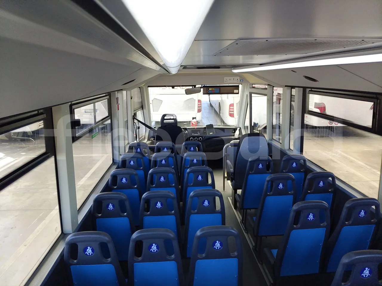 Iveco Indcar WGIVMY11 MOBI SCUOLABUS - EUR6 - 100Kw - 8,592m - turntable internal (18m)