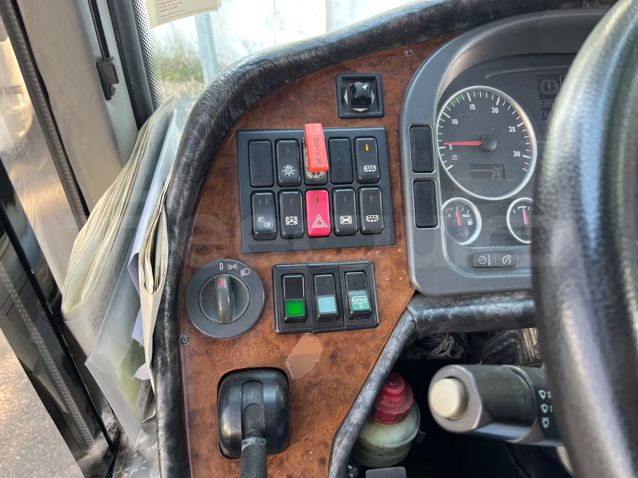 Man 18.400 HOCL 18.400 HOCL-E4-ERA(R33) - Euro4 - 294kW - 13mt - command unit indicators
