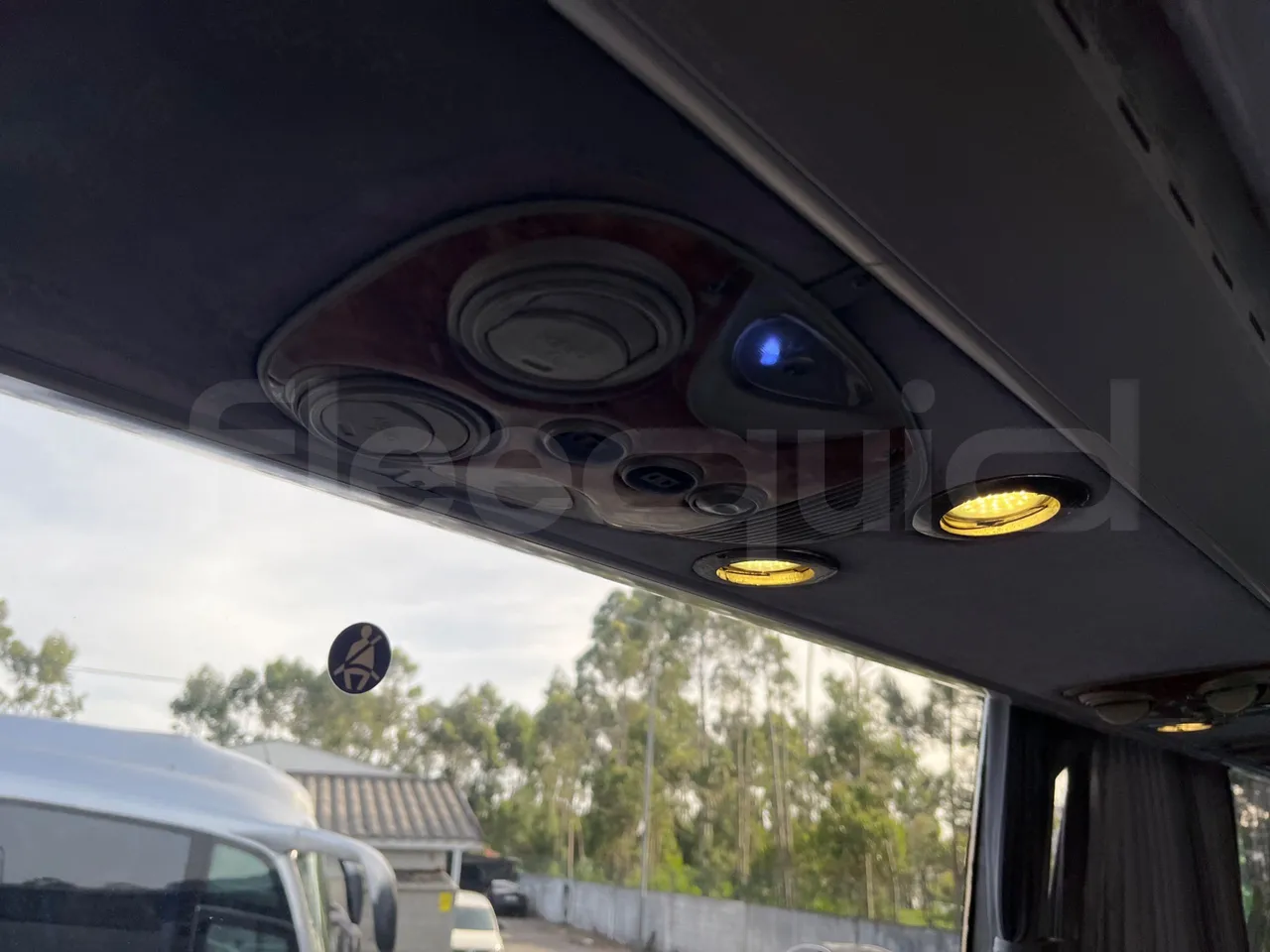 Man 18.400 HOCL 18.400 HOCL-E4-ERA(R33) - Euro4 - 294kW - 13mt - usb charging detail