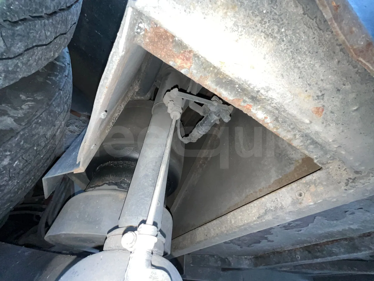 Man 18.400 HOCL 18.400 HOCL-E4-ERA(R33) - Euro4 - 294kW - 13mt - axel 3 shock absorbers 1 left