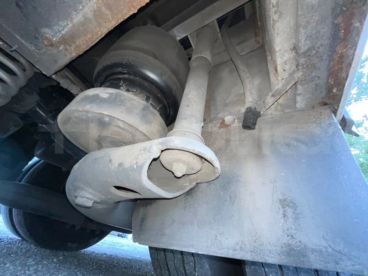 Man 18.400 HOCL 18.400 HOCL-E4-ERA(R33) - Euro4 - 294kW - 13mt - axel 3 shock absorbers 2 left