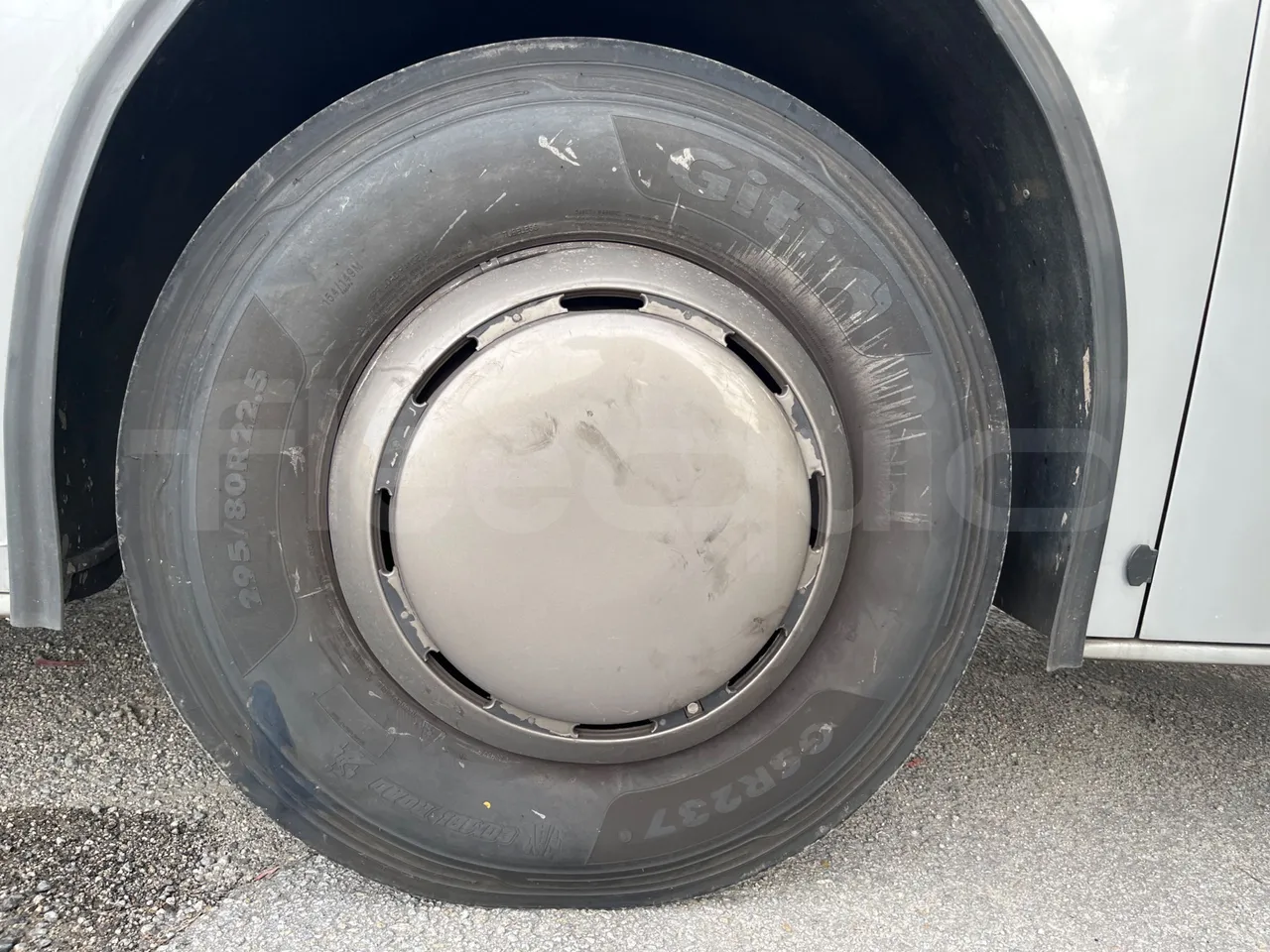 Man 18.400 HOCL 18.400 HOCL-E4-ERA(R33) - Euro4 - 294kW - 13mt - front left tire measurements