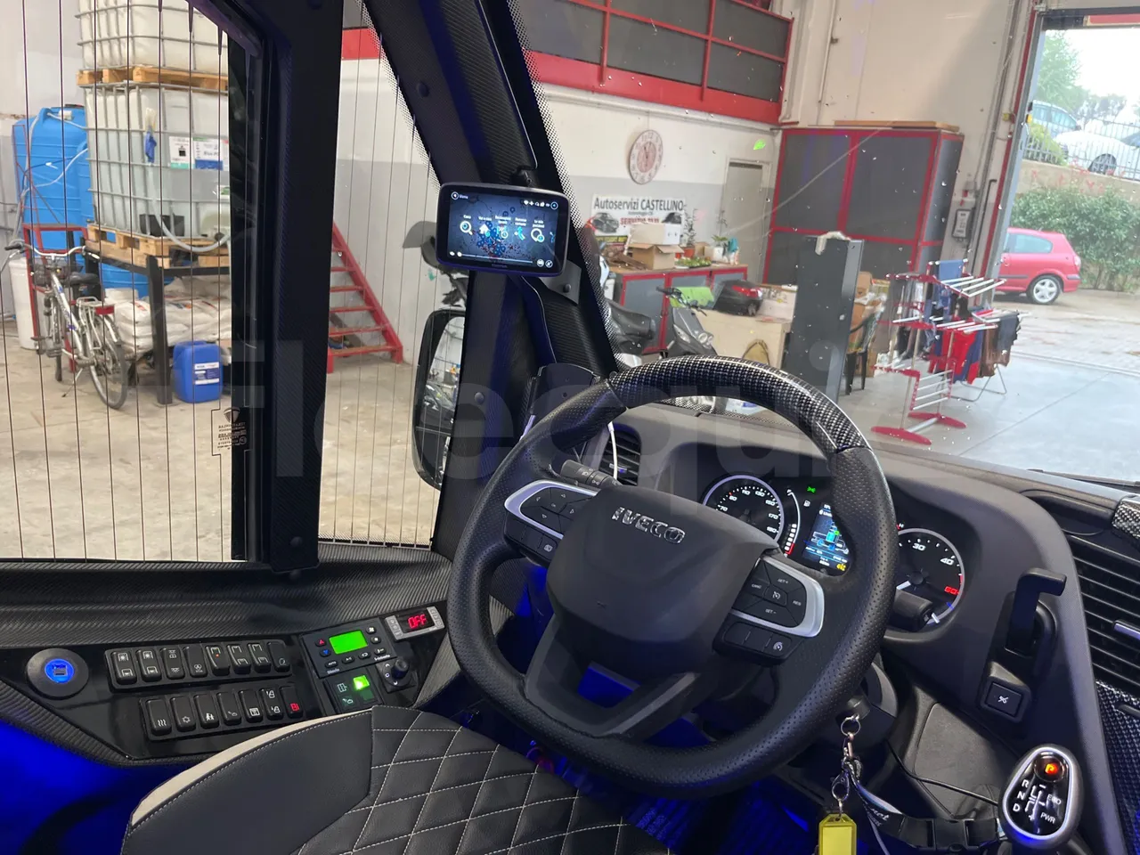 Iveco Daily 70C21/ Euro 6 - 152 Kw - 8.5 Mt - onboard devices 2