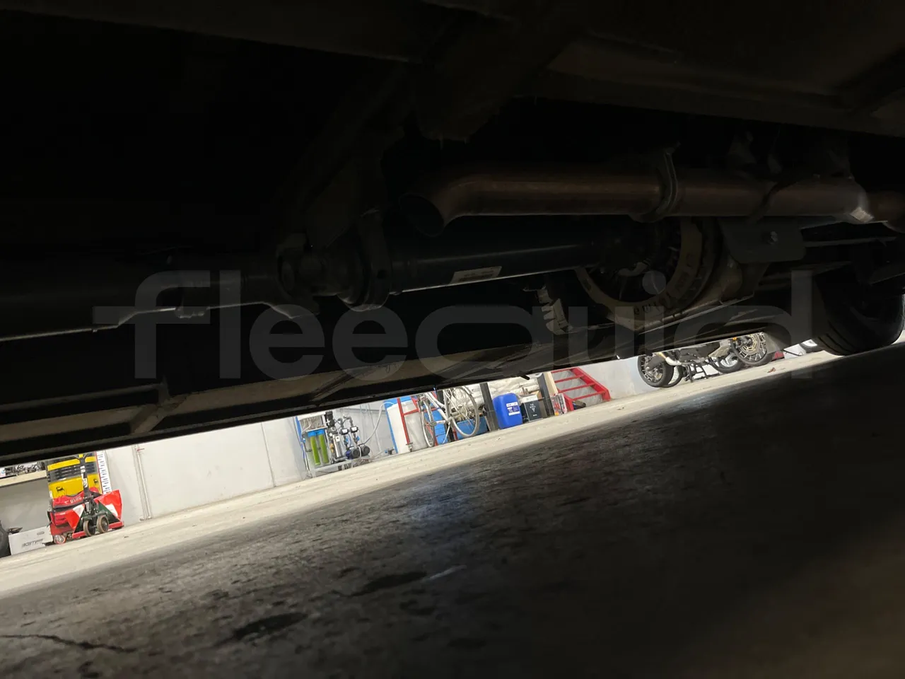 Iveco Daily 70C21/ Euro 6 - 152 Kw - 8.5 Mt - exhaust photo